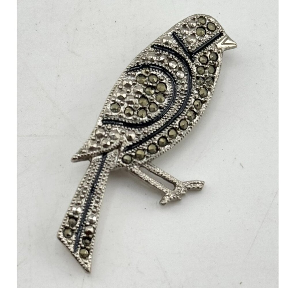 Vintage silver tone parrot bird brooch pin